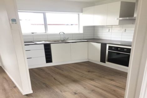 Photo of property in 2/26 Arawa Street, New Lynn, Auckland, 0600
