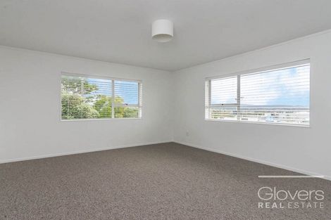 Photo of property in 1/81 West Coast Road, Glen Eden, Auckland, 0602