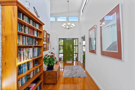 Photo of property in 7 Ruru Place, Levin, 5510