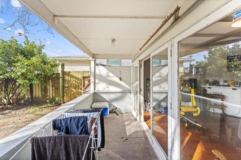 Photo of property in 4050 Great North Road, Glen Eden, Auckland, 0602