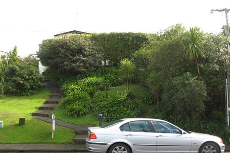 Photo of property in 13 Colmar Road, Mellons Bay, Auckland, 2014