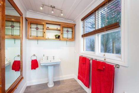 Photo of property in 14 Bosworth Street, Egmont Village, 4372