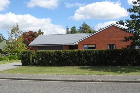 Photo of property in 16 Oakden Drive, Darfield, 7510