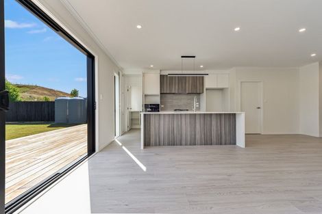 Photo of property in 33 Overton Street, Rototuna North, 3210