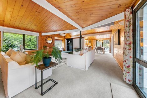 Photo of property in 204 Shaw Road, Oratia, Auckland, 0604