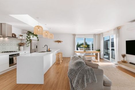 Photo of property in 22 Kahawai Place, Omokoroa, 3114