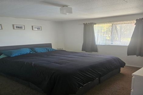 Photo of property in 1/4 Elizabeth Drive, West Harbour, Auckland, 0618