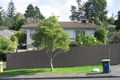 Photo of property in 15 Kemp Road, Massey, Auckland, 0614