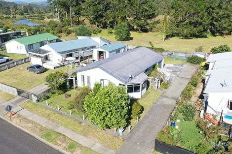 Photo of property in 130 Mayfair Avenue, Whangamata, 3620