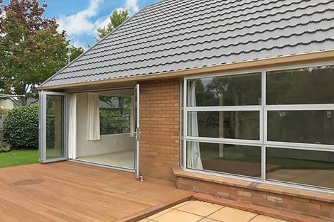 Photo of property in 1 Rutherglen Avenue, Ilam, Christchurch, 8041