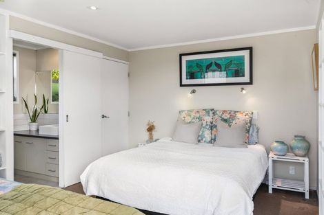 Photo of property in 30 Windsor Drive, Tairua, 3508