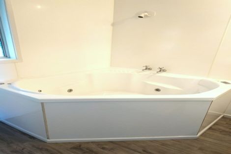 Photo of property in 2/33 Springfield Road, St Albans, Christchurch, 8014