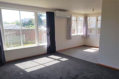 Photo of property in 35 Cornwall Crescent, Cannons Creek, Porirua, 5024