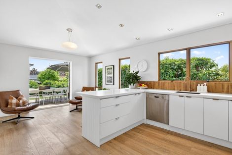 Photo of property in 35a Lucknow Road, Havelock North, 4130