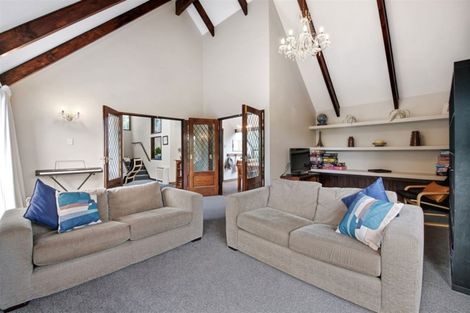 Photo of property in 7 Shalamar Drive, Cashmere, Christchurch, 8022