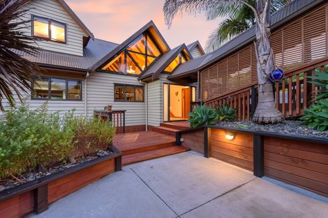 Photo of property in 17 Roger Guy Place, Welcome Bay, Tauranga, 3175