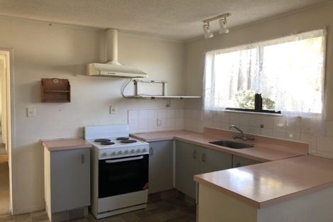 Photo of property in 19a Etherton Drive, Weymouth, Auckland, 2103