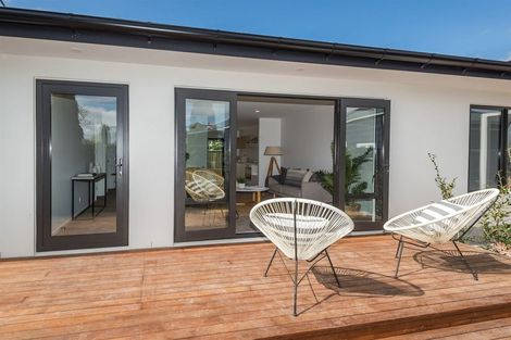 Photo of property in 3/129 Aikmans Road, Merivale, Christchurch, 8014