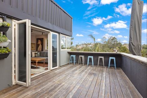 Photo of property in 220 Wade River Road, Wade Heads, Whangaparaoa, 0932