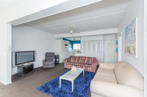 Photo of property in 21a Hunia Terrace, Himatangi Beach, Foxton, 4891