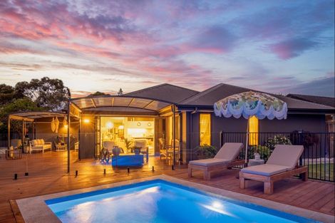 Photo of property in 26 Woodstock Place, Stoke, Nelson, 7011