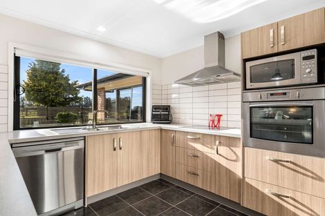 Photo of property in 5 Carroll Place, Owhata, Rotorua, 3010