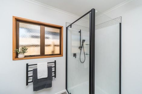 Photo of property in 3 Silverdale Court, Terrace End, Palmerston North, 4410