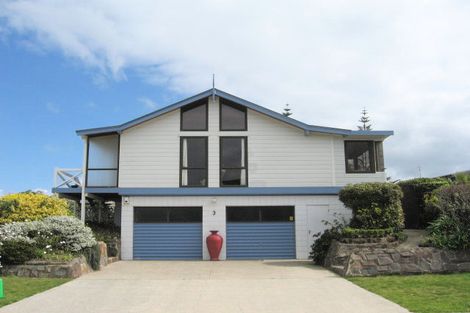 Photo of property in 1/3 Te Ara Place, Papamoa Beach, Papamoa, 3118