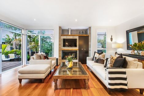 Photo of property in 44 Livingstone Street, Westmere, Auckland, 1022