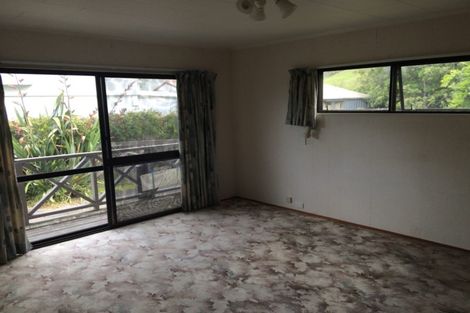 Photo of property in 9 Karawa Place, Kawakawa Bay, Papakura, 2585