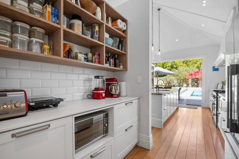 Photo of property in 58 Albert Road, Devonport, Auckland, 0624