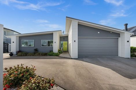 Photo of property in 6 Fred Carr Place, One Tree Point, 0118