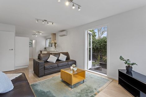 Photo of property in 9/11 Winchester Street, Merivale, Christchurch, 8014