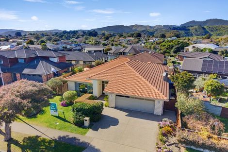 Photo of property in 76 Hillcrest Road North, Raumati Beach, Paraparaumu, 5032