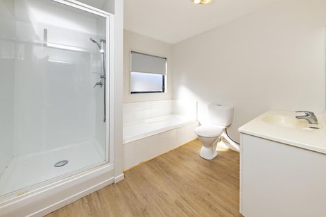 Photo of property in 2 Braeburn Place, Takanini, 2112