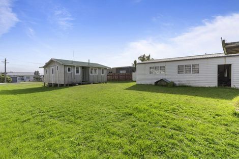 Photo of property in 207 Tamaki Road, Whangamata, 3620
