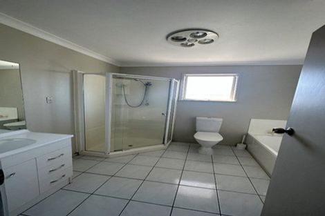 Photo of property in 16 Lavas Place, Mount Wellington, Auckland, 1060