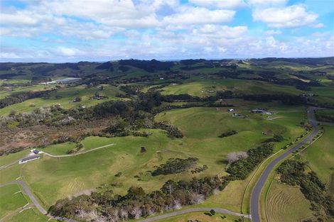 Photo of property in 1088 South Head Road, South Head, Helensville, 0874