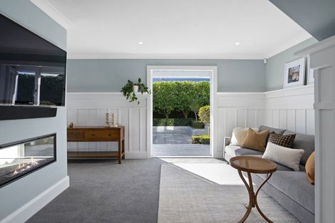 Photo of property in 33 Hardwicke Street, Sumner, Christchurch, 8081