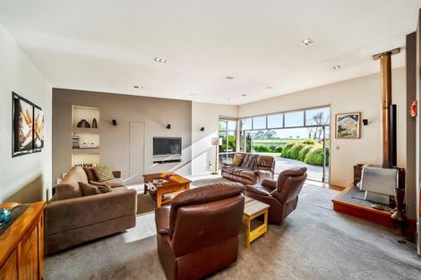 Photo of property in 82 Mawhitiwhiti Road, Normanby, Hawera, 4675