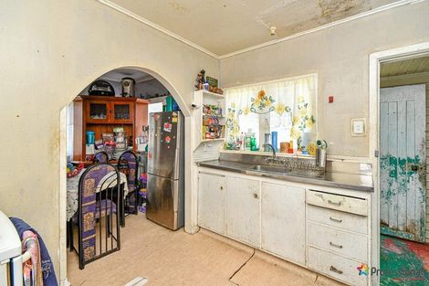 Photo of property in 46 Vine Street, Mangere East, Auckland, 2024