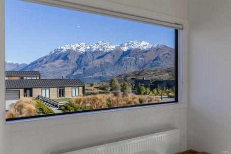 Photo of property in 5 Hackett Road, Jacks Point, Queenstown, 9371