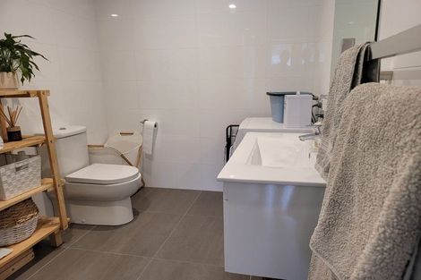 Photo of property in 115 Karepiro Drive, Stanmore Bay, Whangaparaoa, 0932