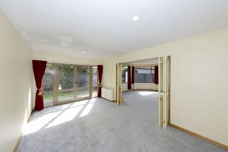 Photo of property in 52 Blue Gum Place, New Brighton, Christchurch, 8083