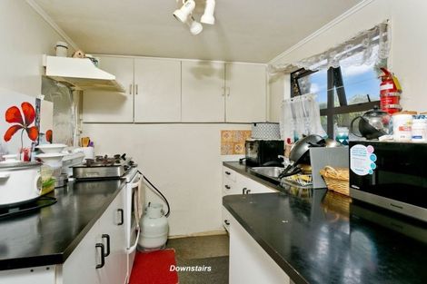 Photo of property in 80 Totaravale Drive, Totara Vale, Auckland, 0629