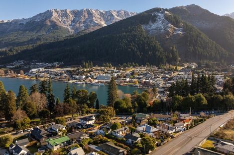 Photo of property in 7 Brisbane Street, Queenstown, 9300