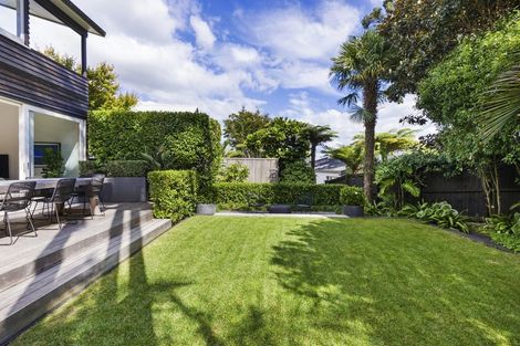 Photo of property in 2/251 Jervois Road, Herne Bay, Auckland, 1011
