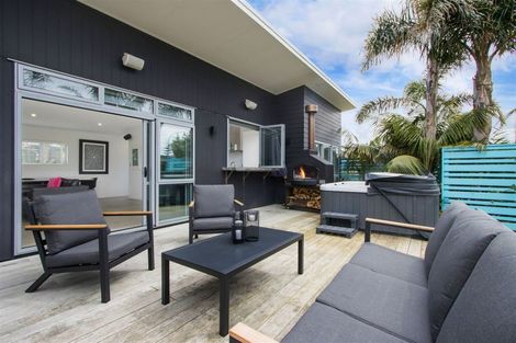 Photo of property in 17 Surfers Avenue, Waihi Beach, 3611