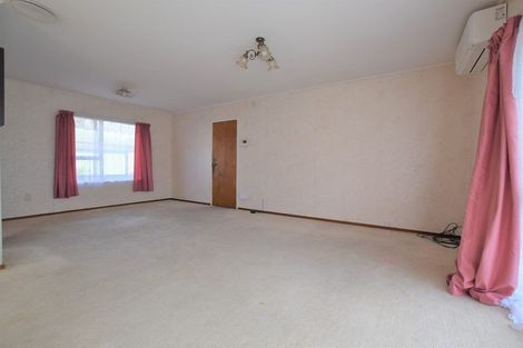 Photo of property in 9 Rathgar Road, Henderson, Auckland, 0610