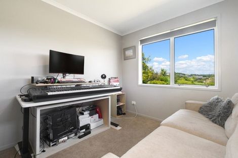 Photo of property in 84 Sentinel Avenue, Omokoroa, 3114